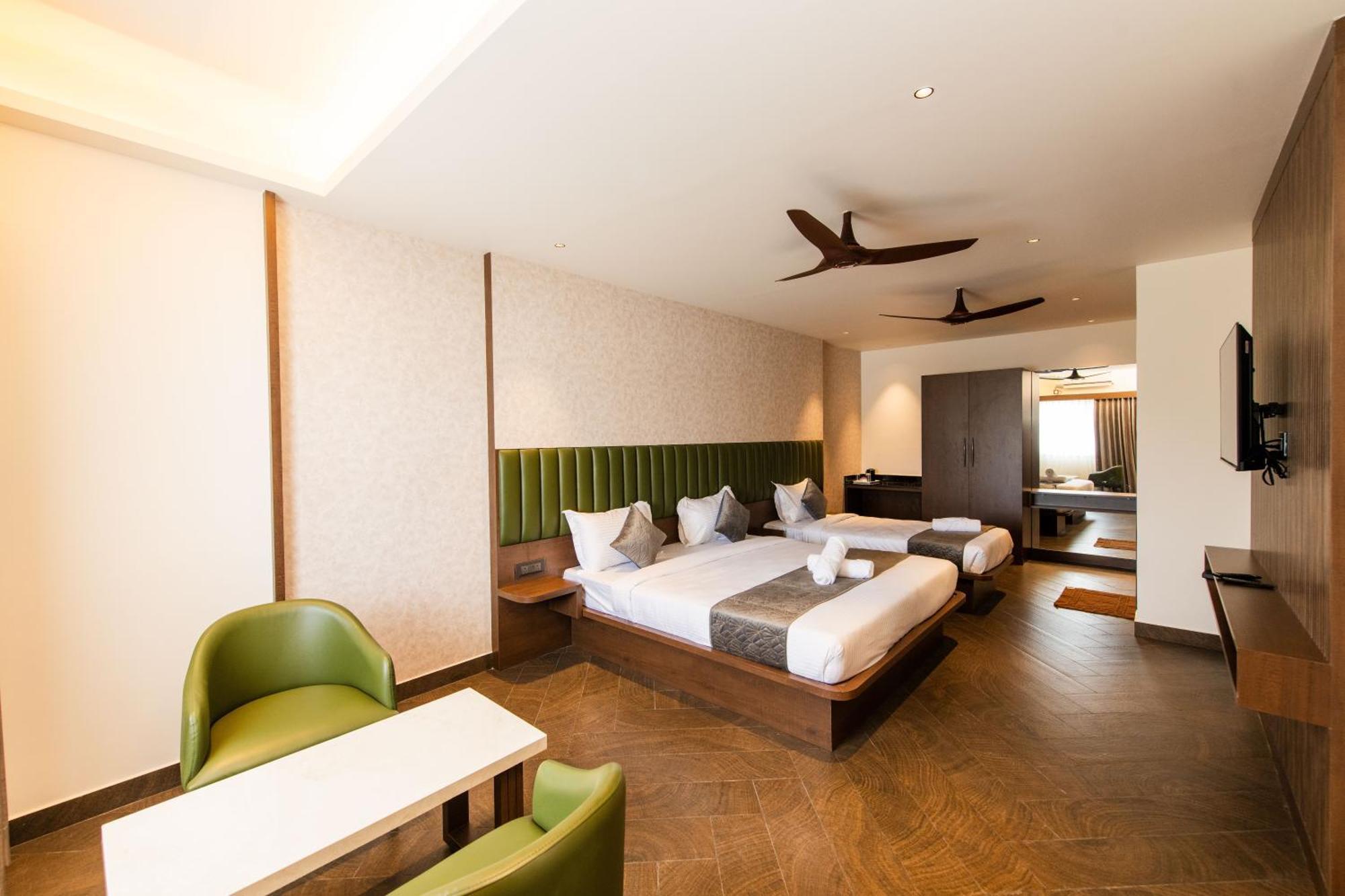 Hotel Mysore Radiance Exterior foto
